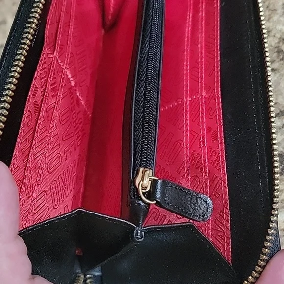 Moschino Love Graphic Black Long Wallet - Picture 12 of 17